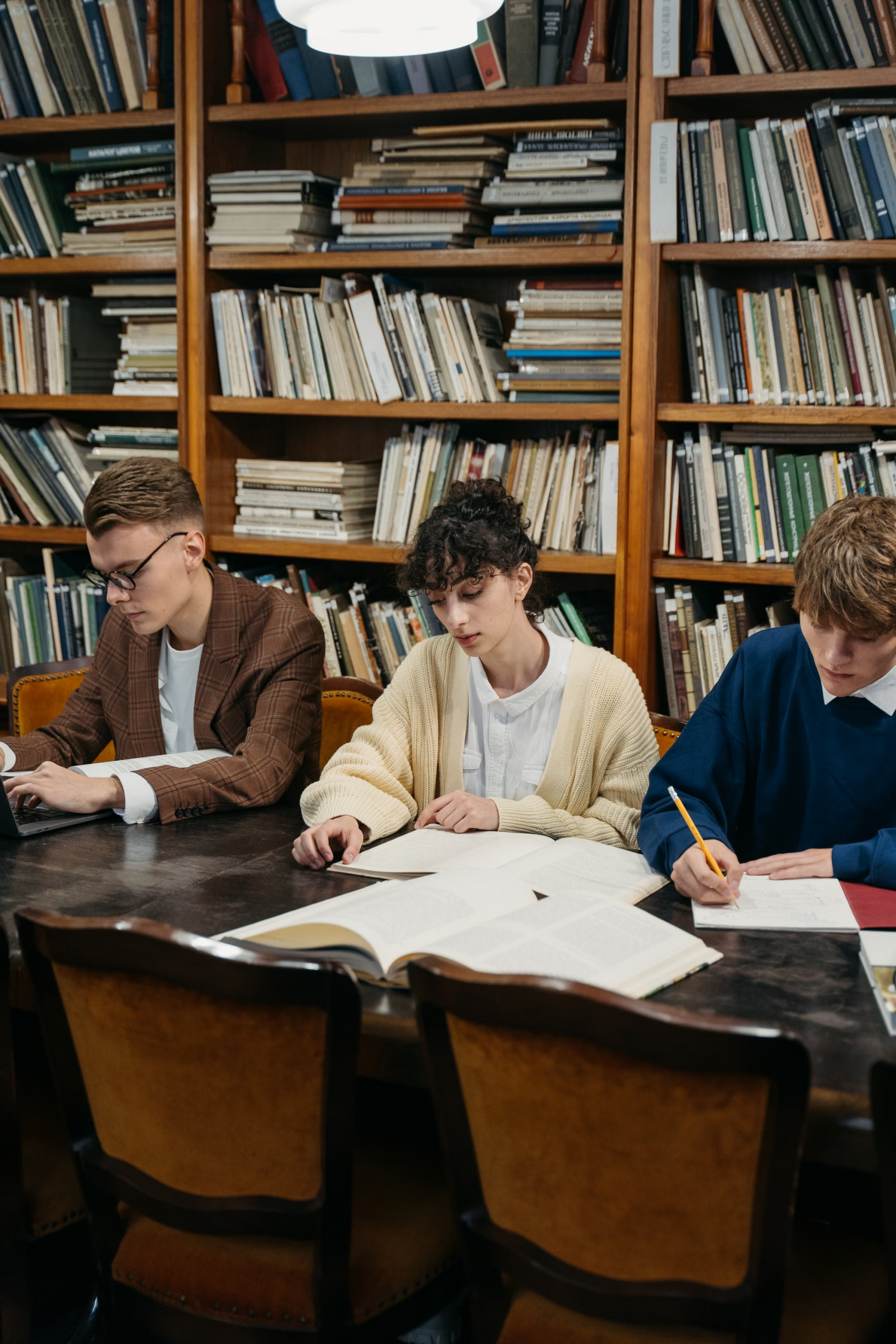 Cursos intensivos anuales curso 26/27 en Pamplona